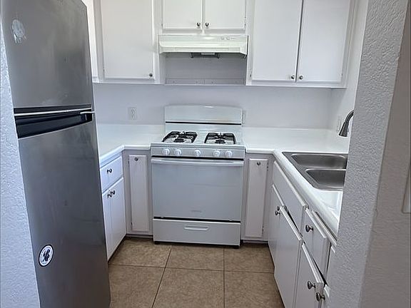 2nd image of 1546 W 145th St APT 1