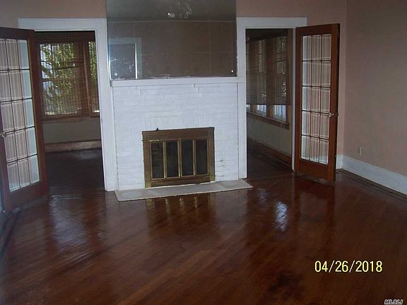 3rd image of 588 S Long Beach Ave