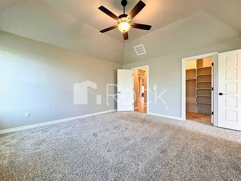 19113 Grove Pkwy — Photo 15