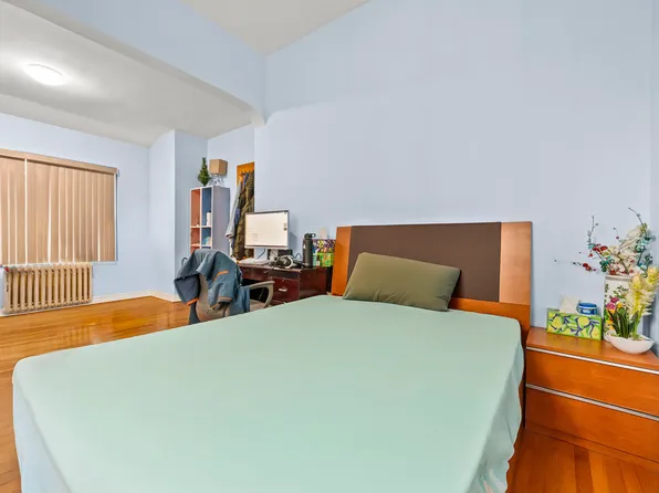 336 East 16th Street image 11 of 21