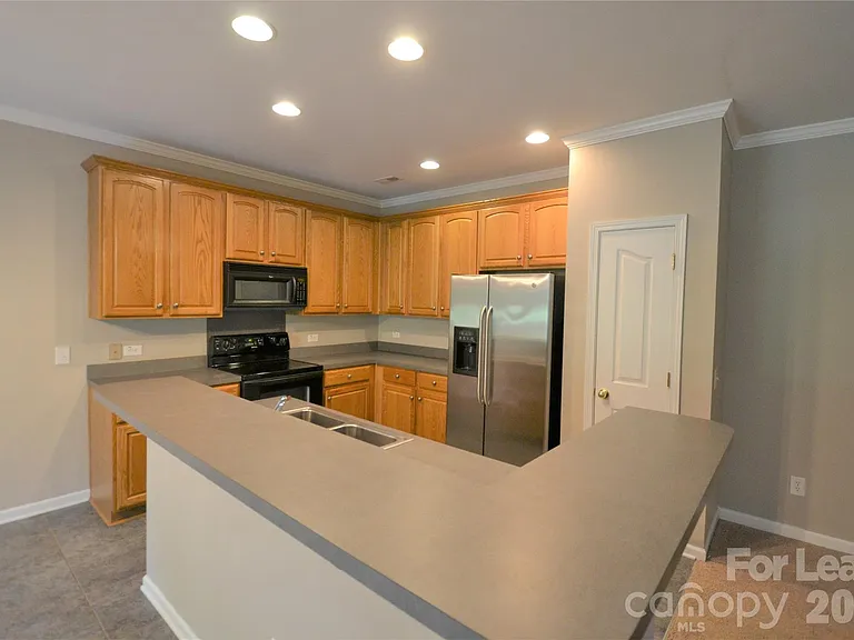 16512 Kettlewell Ln — Photo 8