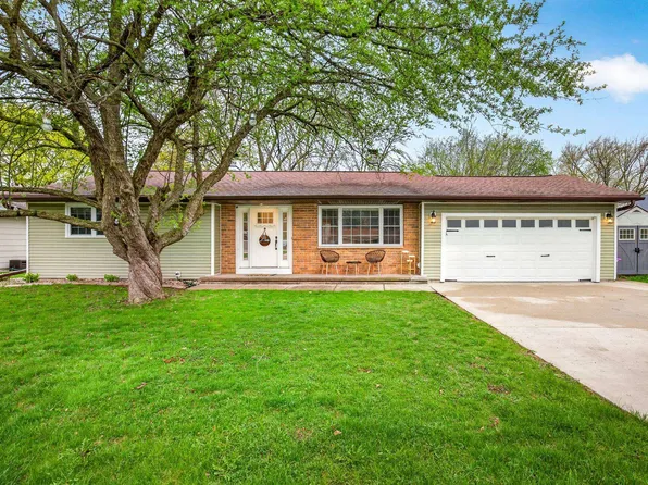 1396 Fatima St, Menasha, WI 54952