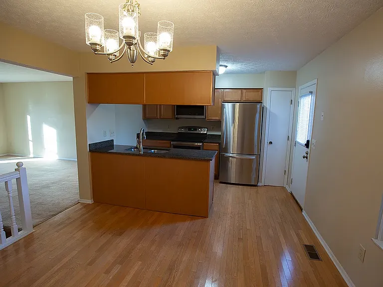 1264 Michigan Ave — Photo 7