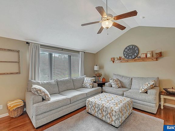 4th image of 913 Birchwood Dr