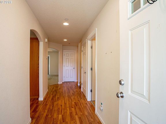 2nd image of 9607 NE 56th Ct