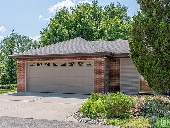 2nd image of 16168 Chandler Blvd