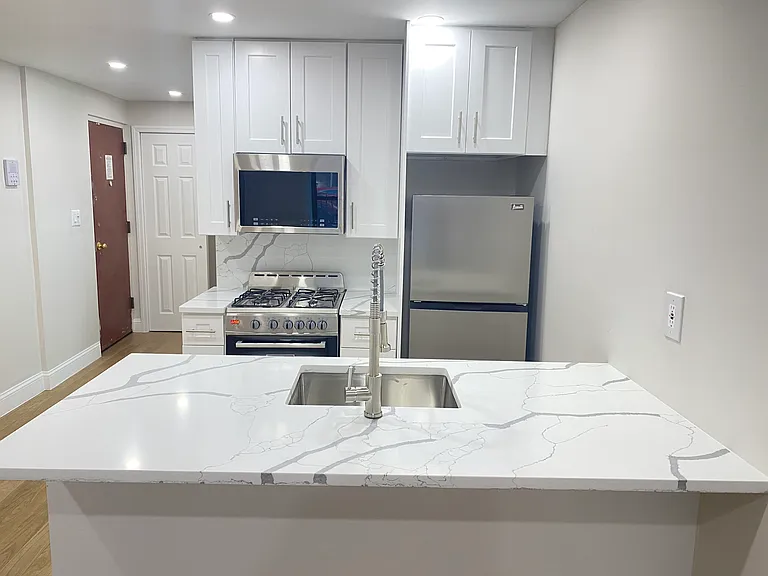 123 W 81st St #BF — Photo 12