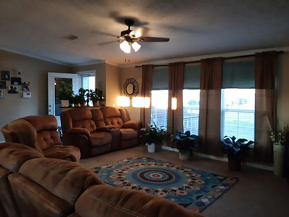 3rd image of 245 Ironwood Dr
