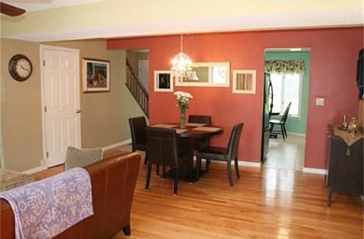 3rd image of 1401 Foxwood Cir