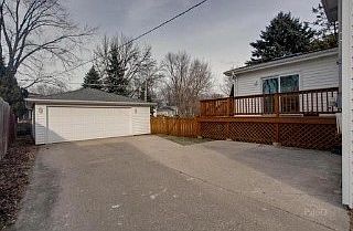 2nd image of 1912 E Kiowa Ln