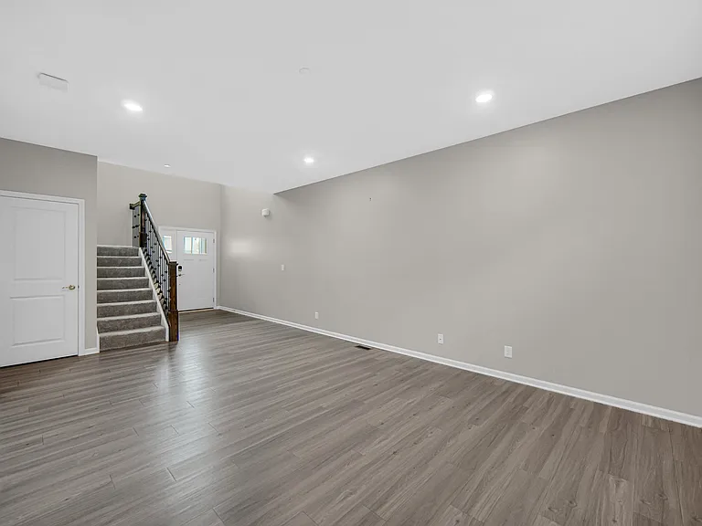 1115 Goldfinch Ave — Photo 15