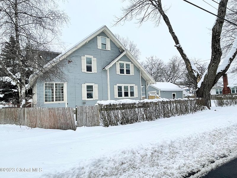 2nd image of 260 E Fulton Street