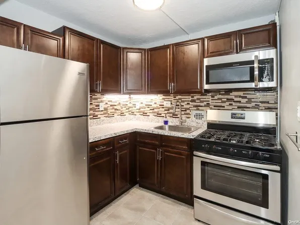 222 Smith Street #2B, Freeport, NY 11520