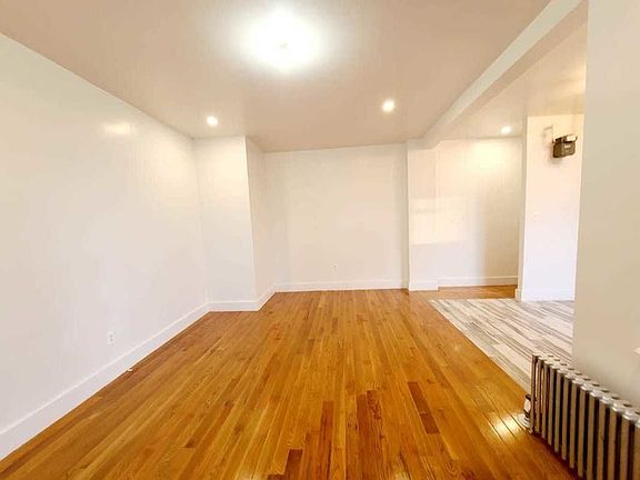 4th image of 1 E 213th St #17L