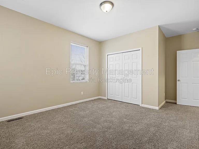 438 Elm St — Photo 9