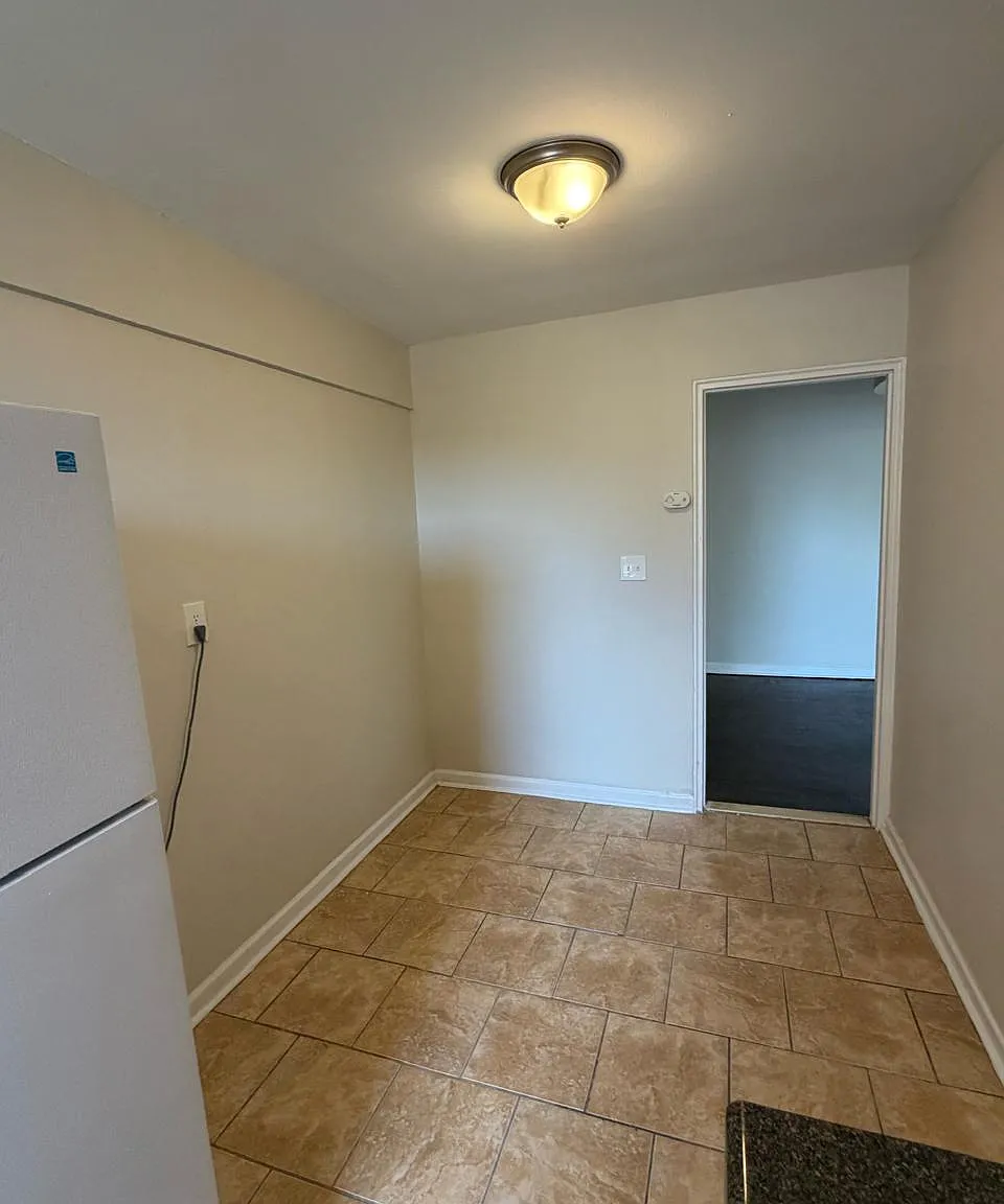 2 bed, $1,800 — Photo 3