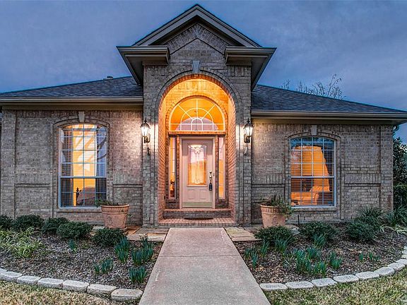 4th image of 301 Bridlewood S