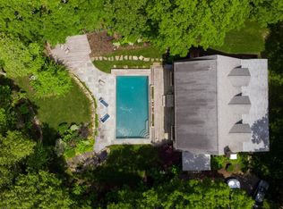 17 Deer Trail Rd, Southampton, NY 11968