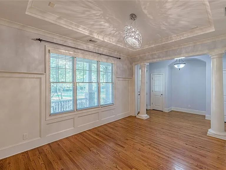1645 Woodward Way — Photo 16