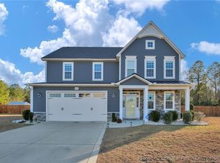 1427 Creekwood Rd, Hope Mills, NC 28348