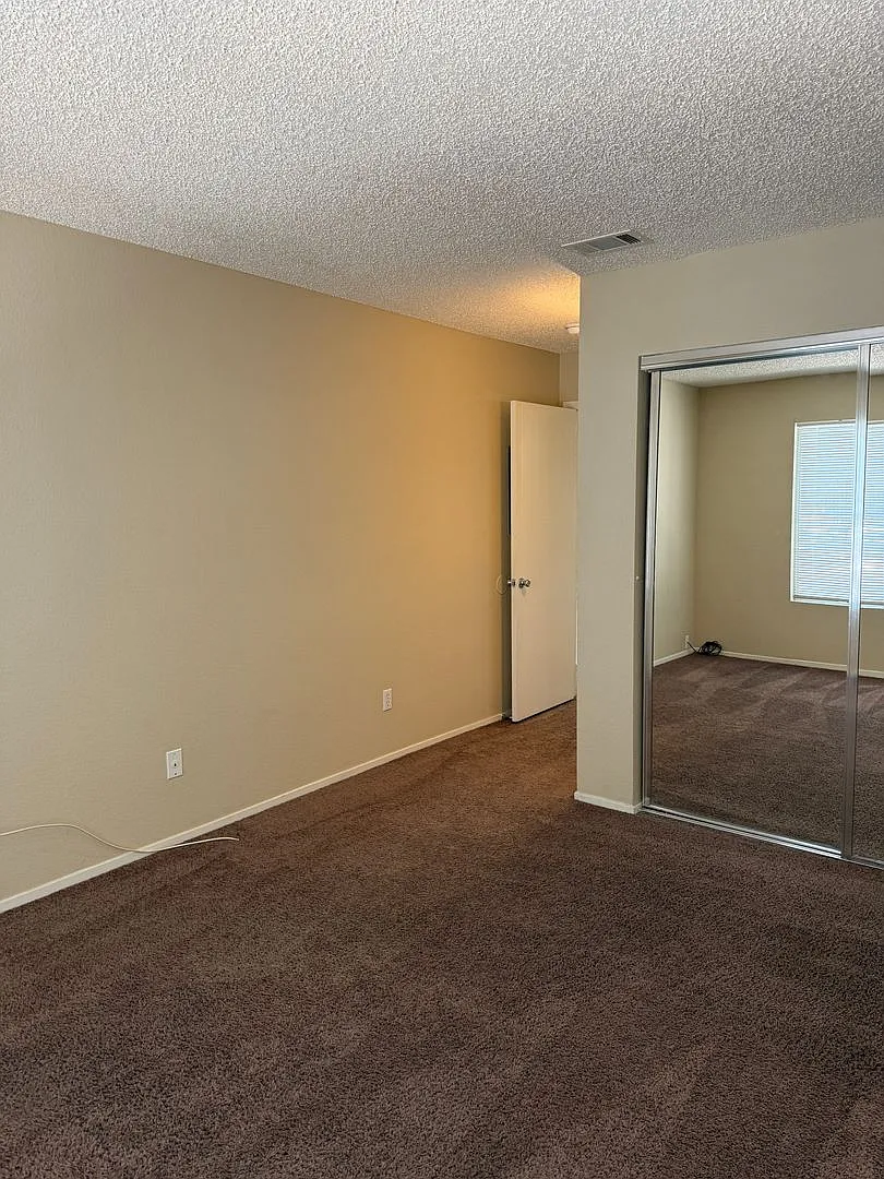 Building Photo - 7100 Pirates Cove Rd #2017-1