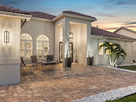 4th image of 9561 Hollyhock Court
