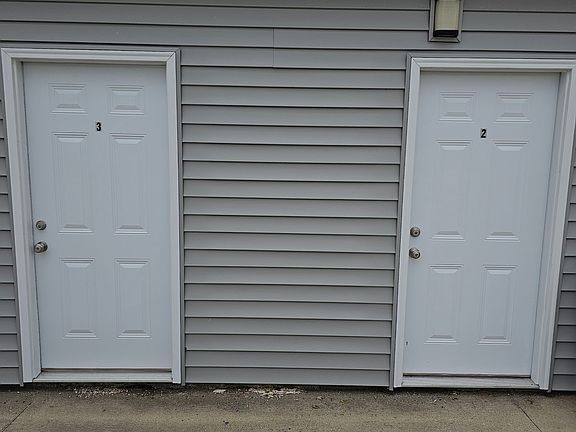 3rd image of 335 E Lorena Ave APT A