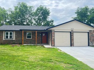 11522 E 64th St S, Broken Arrow, OK 74012