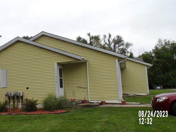 2nd image of 370 Admiral Ave #2