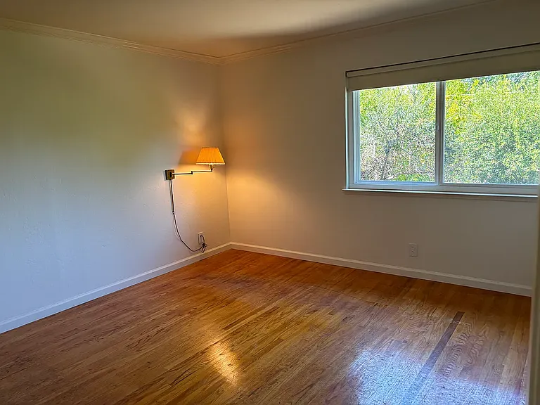 675 Erie Dr — Photo 15