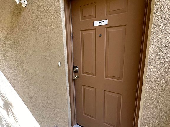 2nd image of 1680 Sunny Brook Ln NE #207