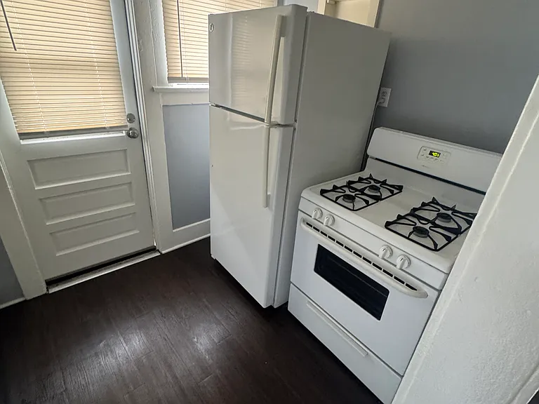 1519 Obispo Ave #2 — Photo 6