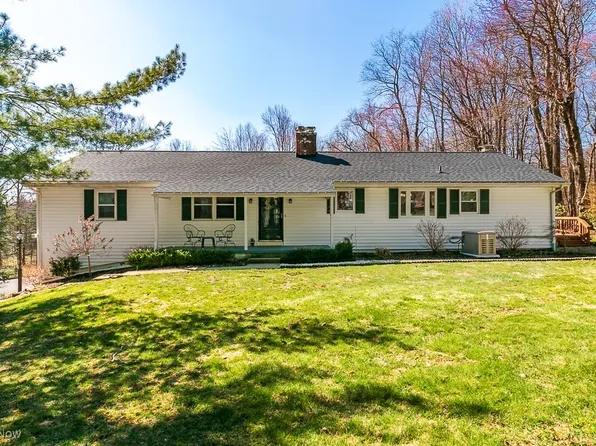 10495 Mulberry Rd, Chardon, OH 44024