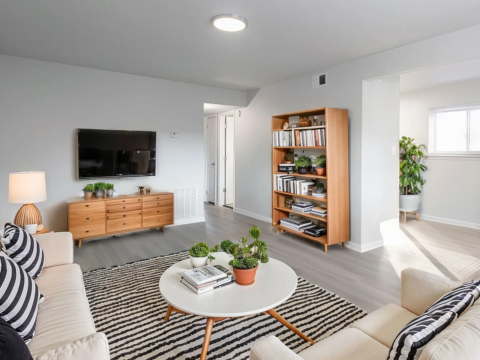 Autumn Lakes Apartments — Photo 2