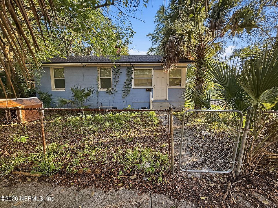 1st image of 1185 E 18TH Street