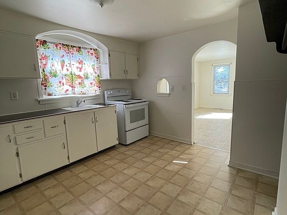 3rd image of 416 N 15th Ave