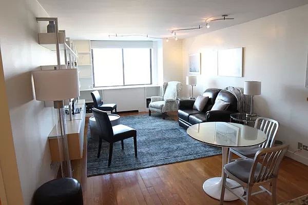 1st image of 275 W 96th St APT 21B
