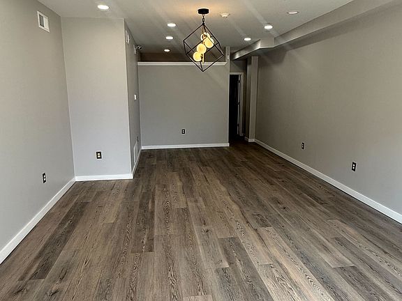 4th image of 4049 W Girard Ave