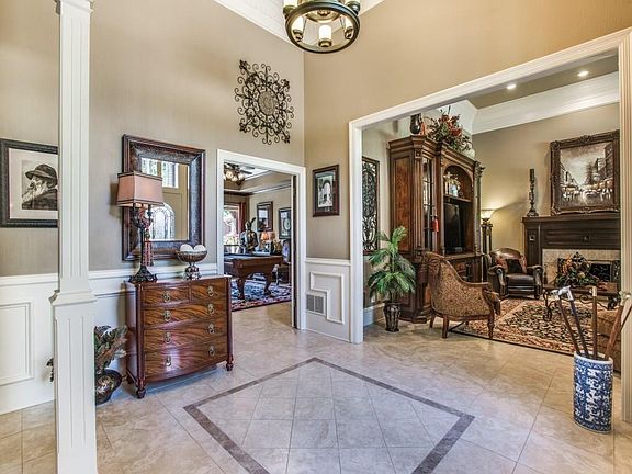 5th image of 3528 Gary Dr