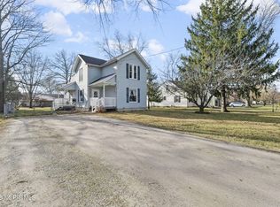 221 Eddy St, Luckey, OH 43443
