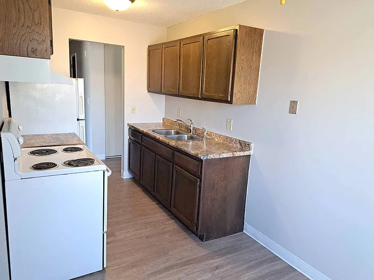 Corinthian Apartments — Photo 21