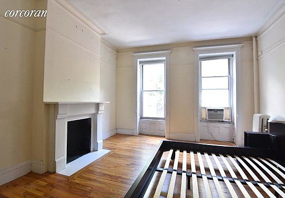 4th image of 378 Sackett St APT 2R
