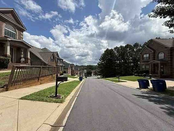 5th image of 7933 Heathmore Dr