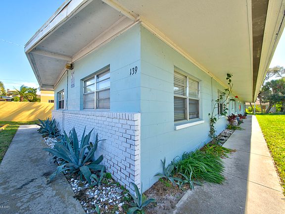 4th image of 139 Roosevelt Ave #139C