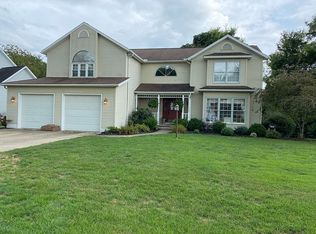 620 Ridgewood Dr, Coshocton, OH 43812