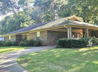 710 W Howard St, Nashville, AR 71852