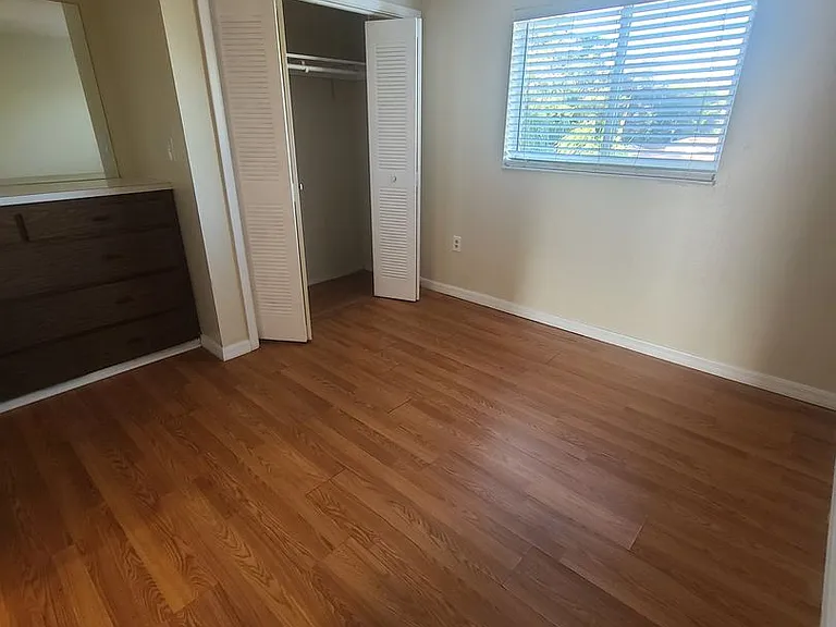 4809 Grand Blvd — Photo 8
