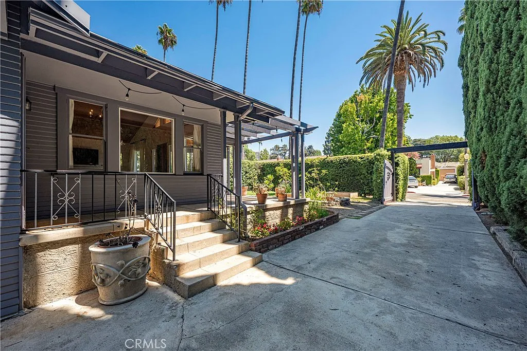 3 bed, 1710 sqft, $9,000 — Photo 4