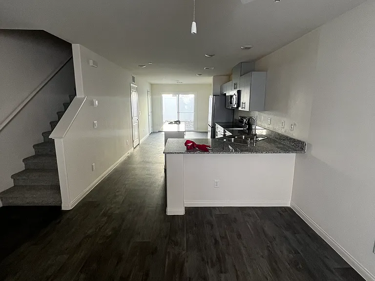5616 Craftsman Ave — Photo 6