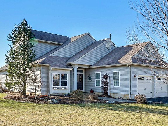 5th image of 13 Tuscana Ct